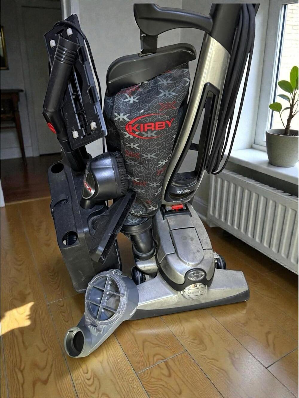 Kirby AVALIR 2 Multi Surface Vacuum Carpet Cleaner W/ Attachments Pictured